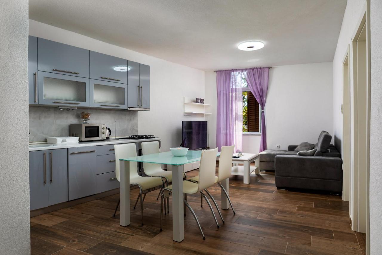 Top Central Apartments Pula Exterior foto